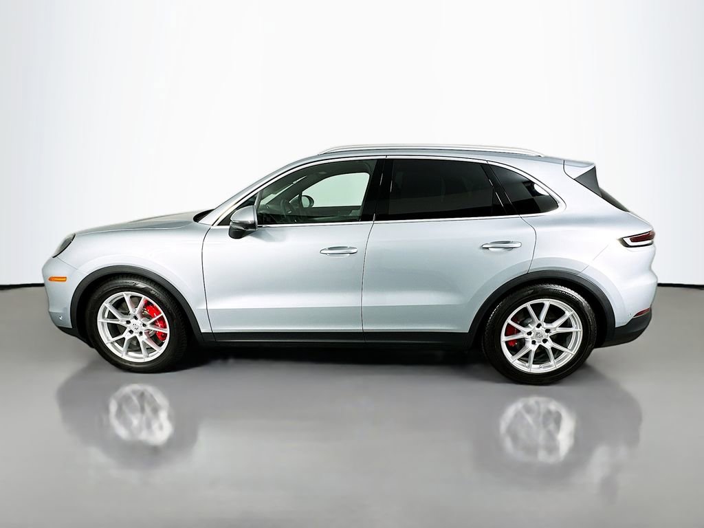 Used 2024 Porsche Cayenne S image 2