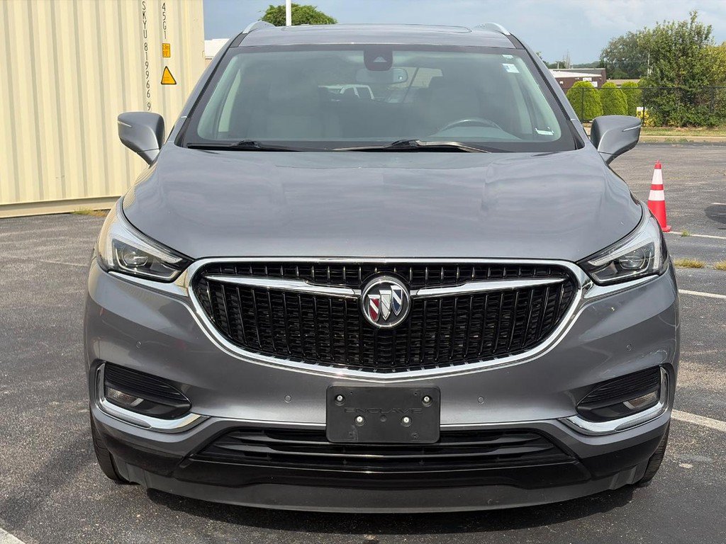 Used 2019 Buick Enclave Premium w/ Experience Buick Package FWD image 2