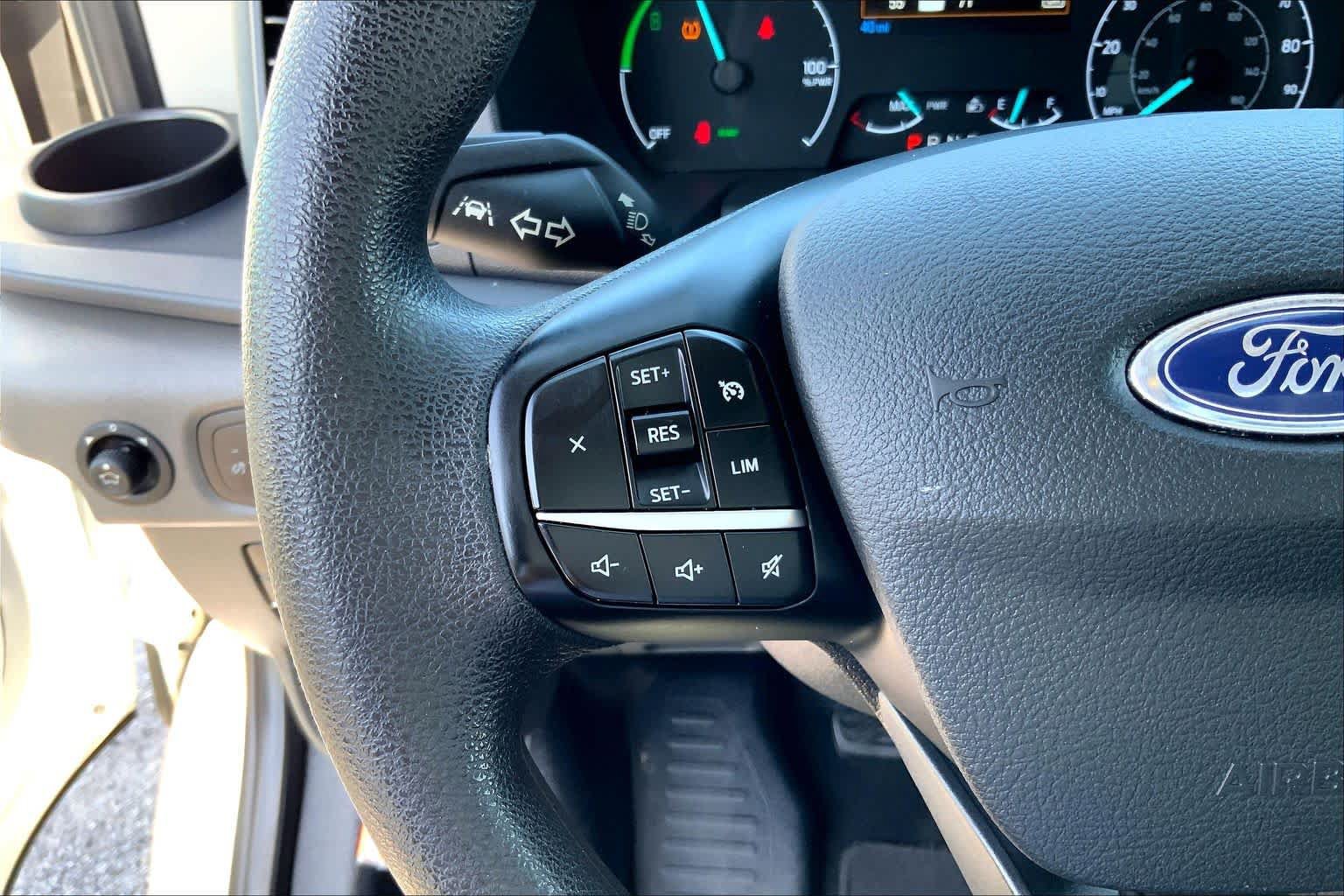 Used 2023 Ford E-Transit Low Roof RWD image 18