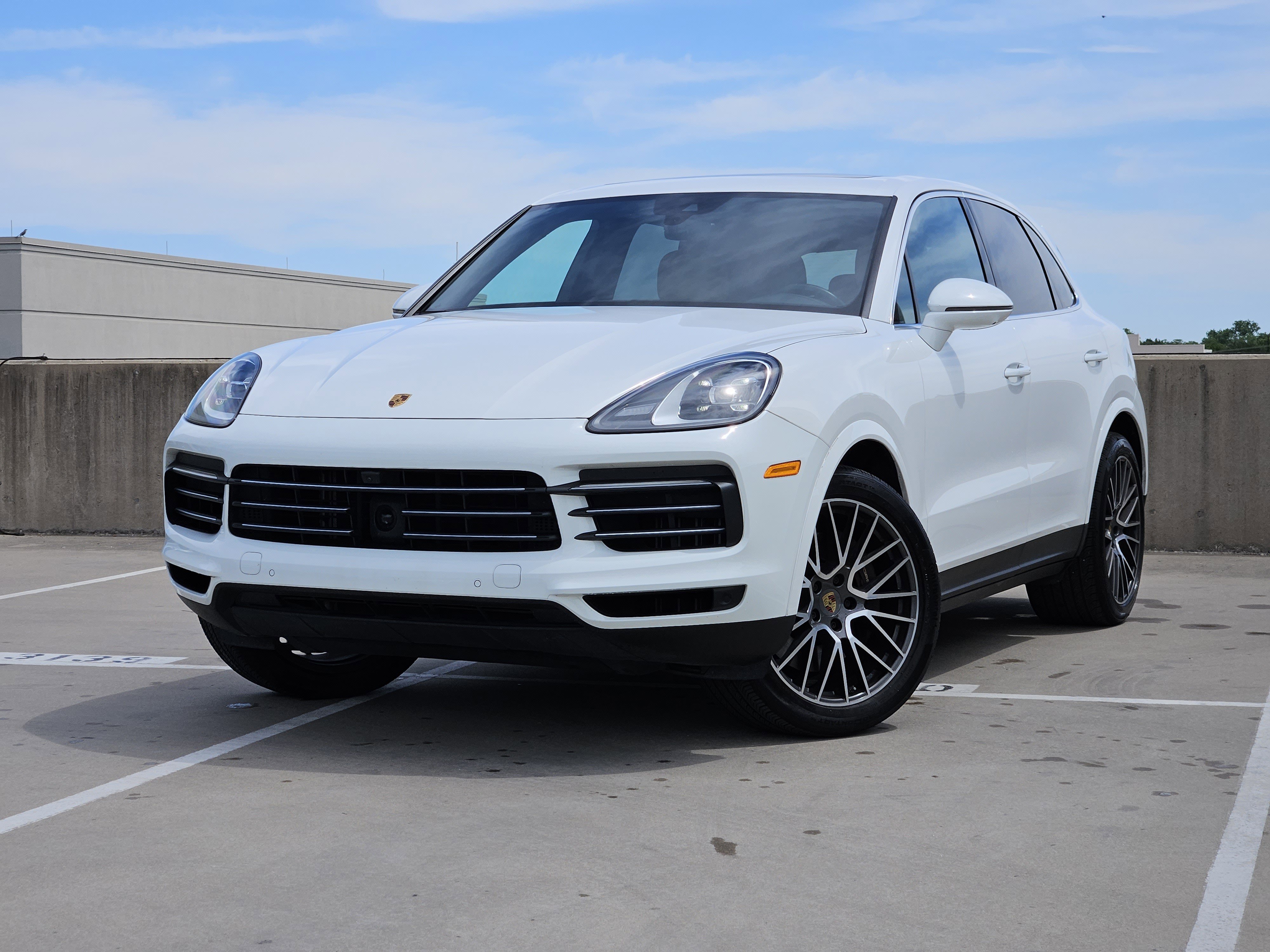 Certified 2022 Porsche Cayenne AWD/4WD image 1