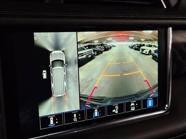 Used 2023 GMC Yukon XL Denali AWD/4WD image 13