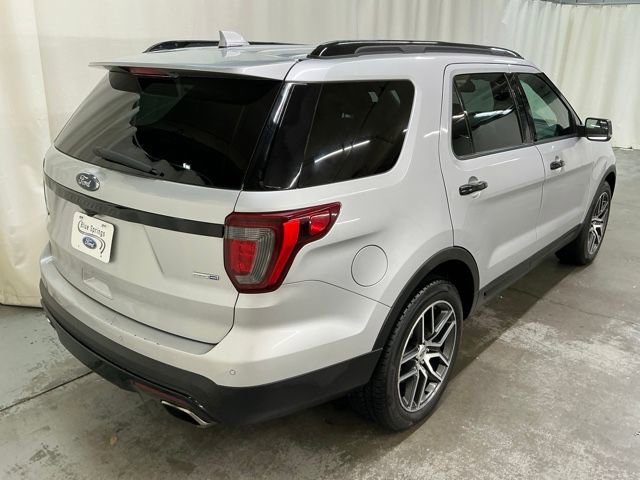 Used 2017 Ford Explorer Sport AWD/4WD image 2