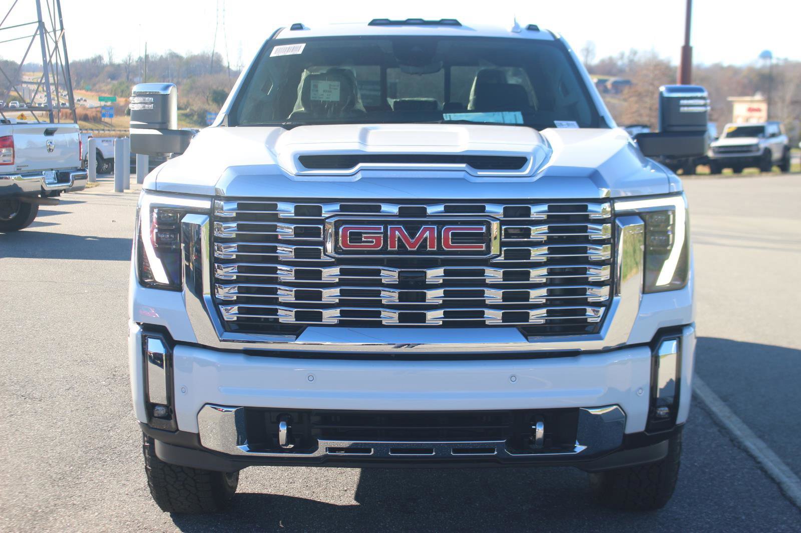 New 2026 GMC Sierra 2500 Denali w/ Denali Reserve Package image 2