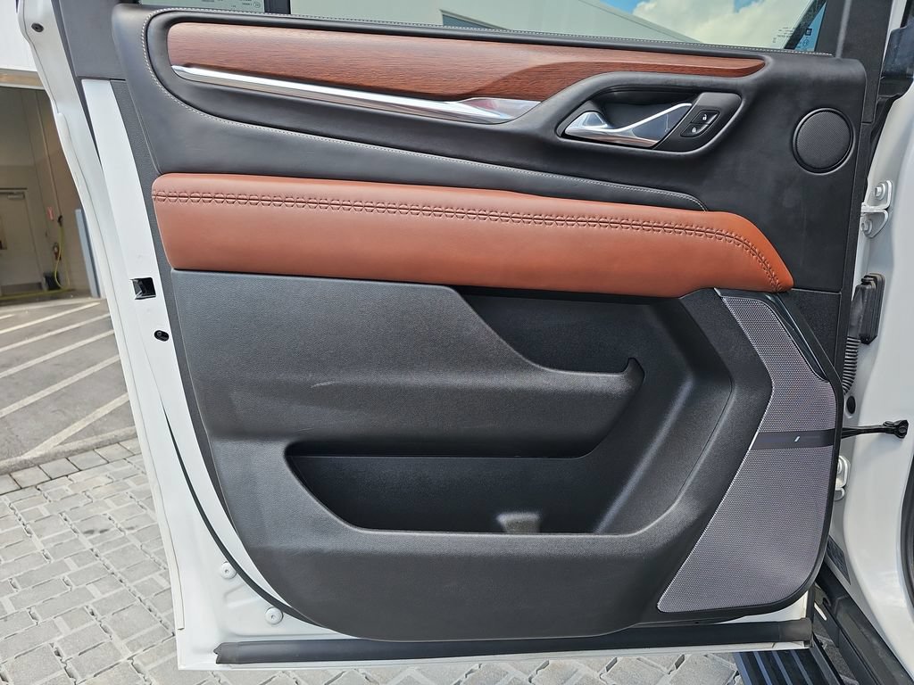 Used 2023 GMC Yukon XL Denali Ultimate w/ LPO, Floor Liner Package AWD/4WD image 25
