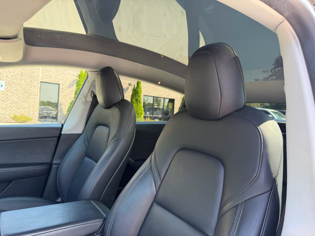 Used 2021 Tesla Model Y Long Range AWD/4WD image 13