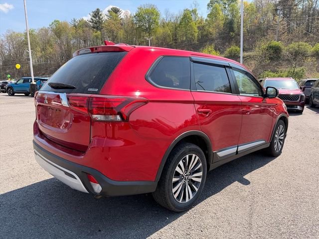 Used 2020 Mitsubishi Outlander AWD image 16