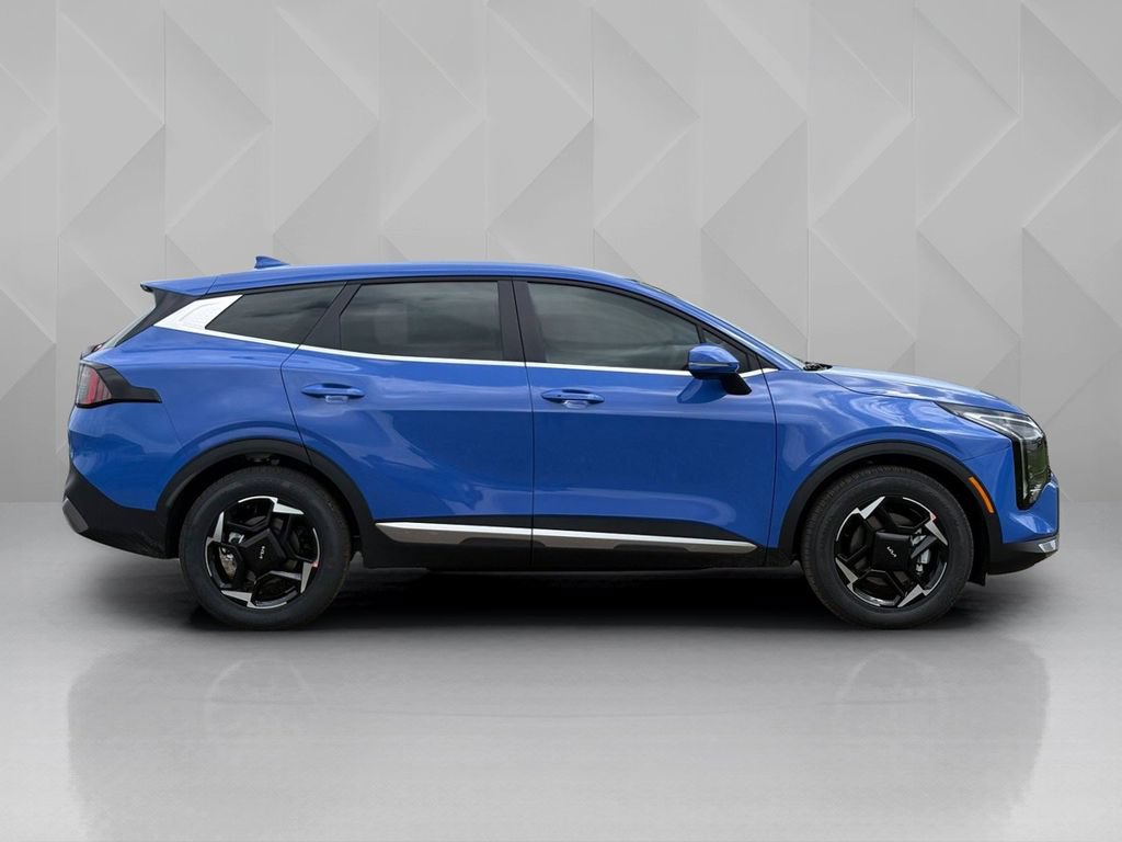 New 2026 Kia Sportage EX FWD image 4