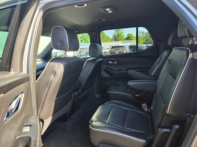 Used 2023 Chevrolet Traverse Premier FWD image 5