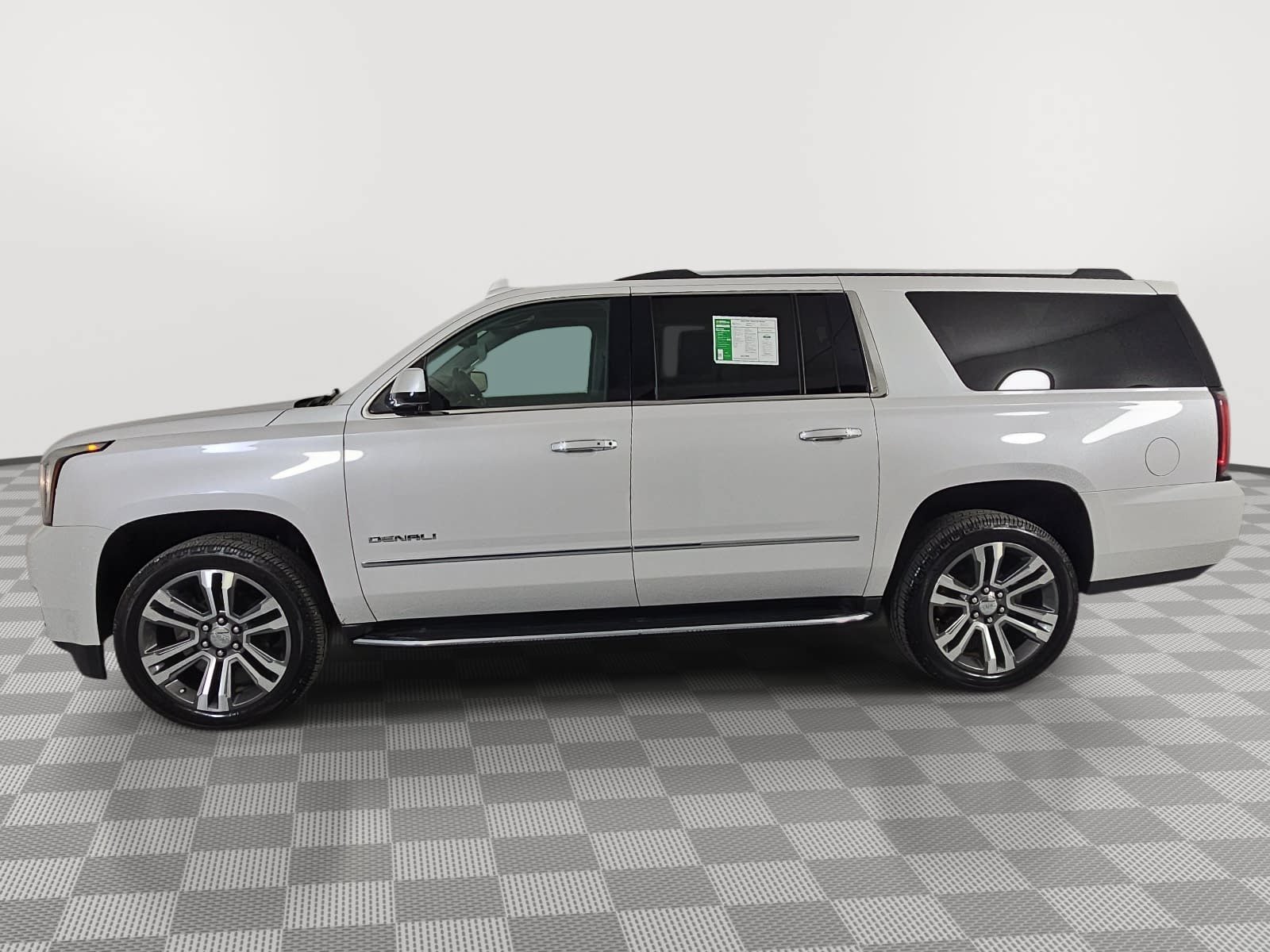 Used 2020 GMC Yukon XL Denali w/ Open Road Package RWD image 5