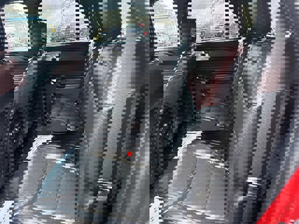 Used 2021 Ford Explorer Platinum w/ Equipment Group 601A image 12