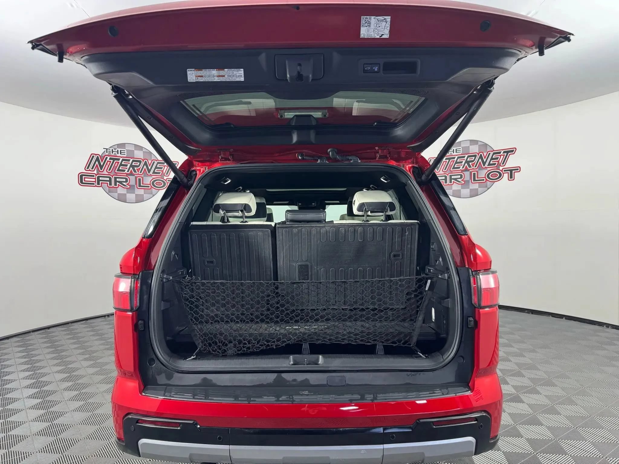 Used 2023 Toyota Sequoia Capstone AWD/4WD image 29