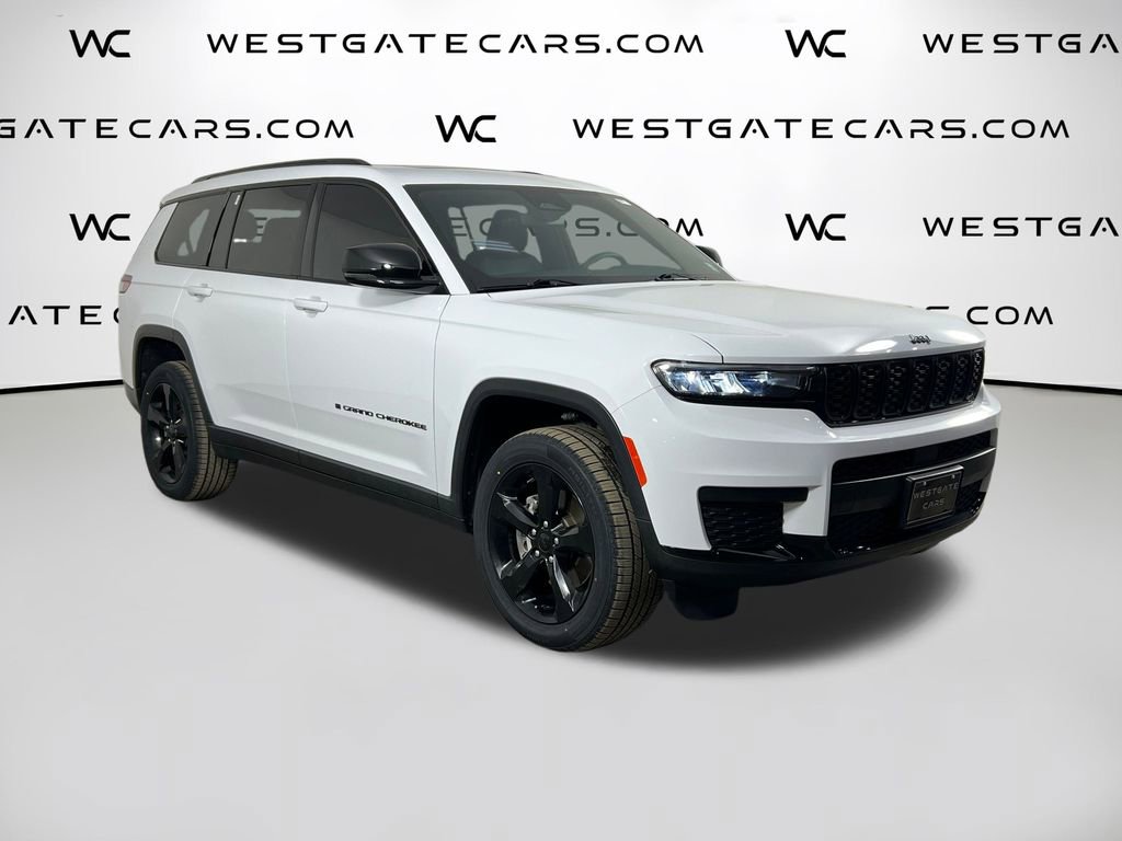 Used 2023 Jeep Grand Cherokee L Laredo image 2