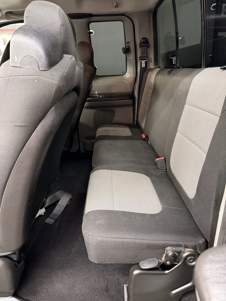 Used 2005 Ford F250 Lariat image 26