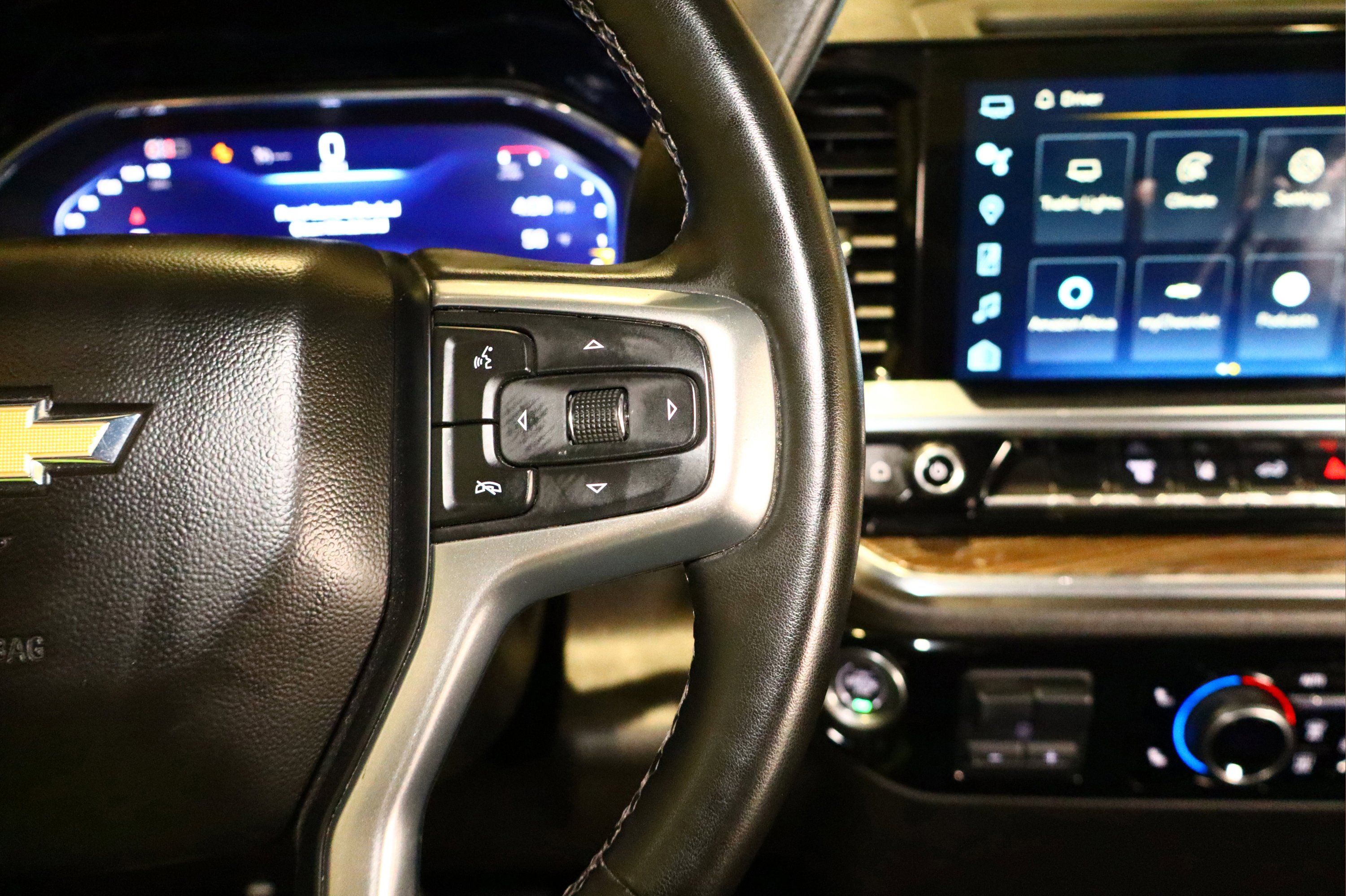 Used 2024 Chevrolet Silverado 2500 LT image 12