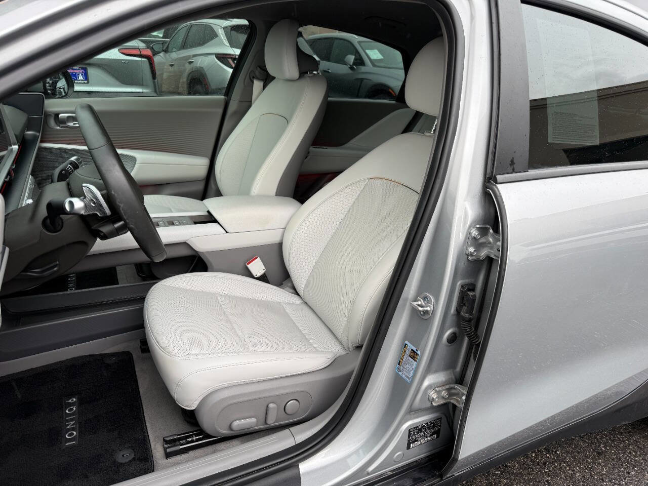 Used 2024 Hyundai Ioniq 6 SEL image 3