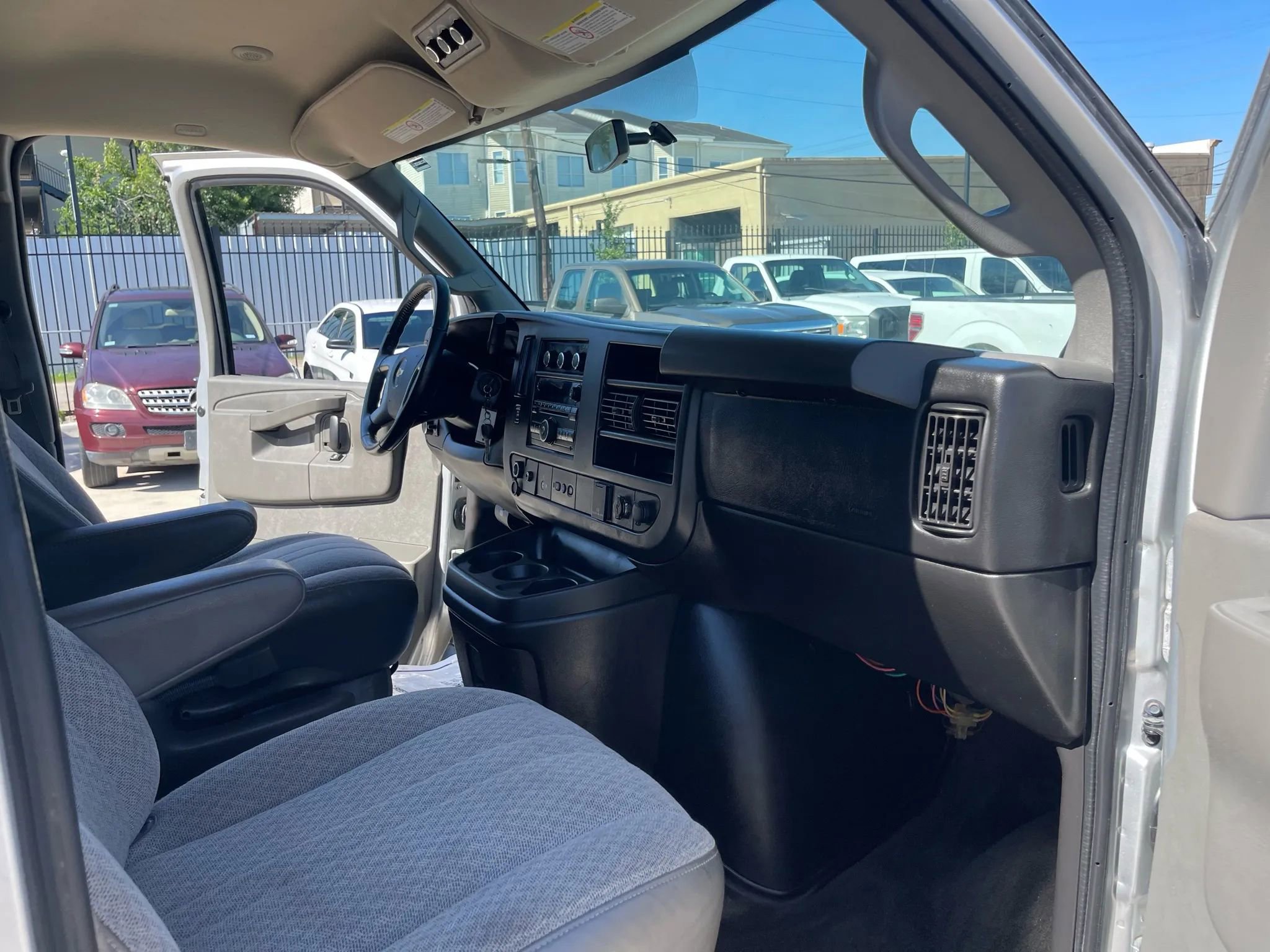 Used 2016 Chevrolet Express 2500 LS image 37