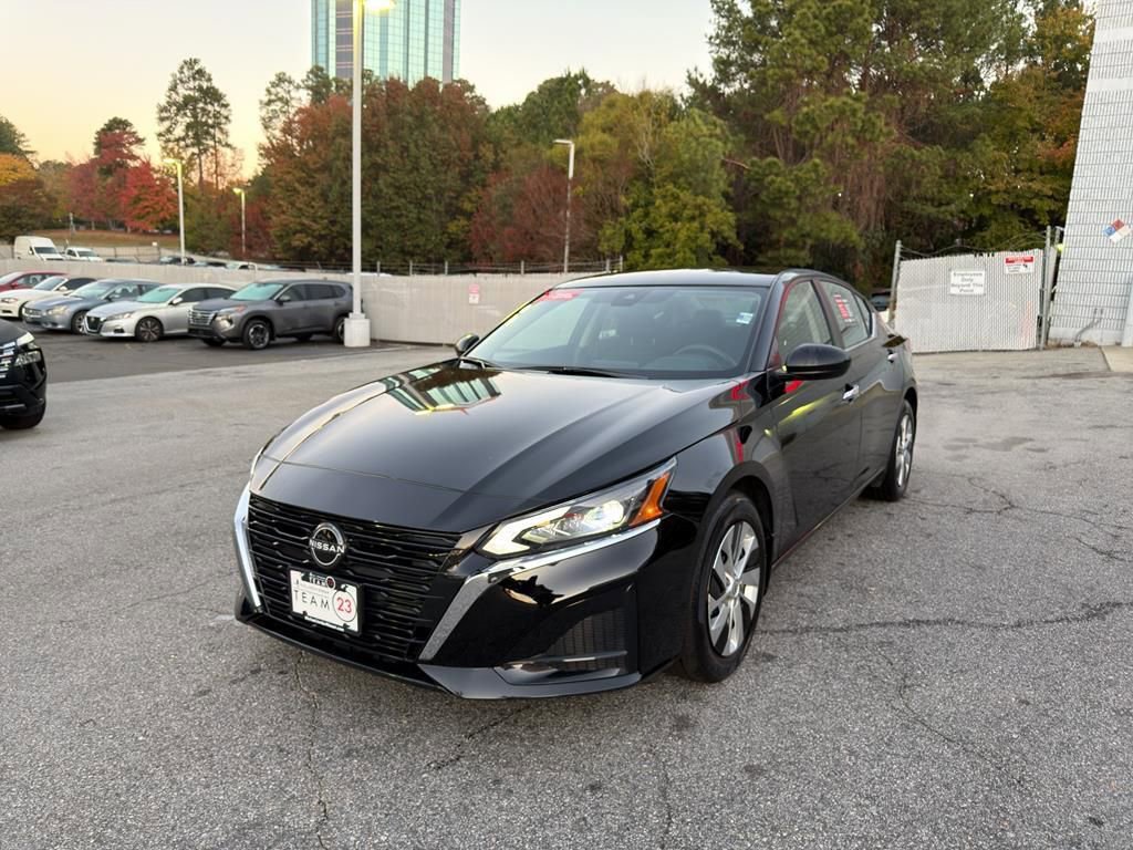 Certified 2024 Nissan Altima 2.5 S image 3