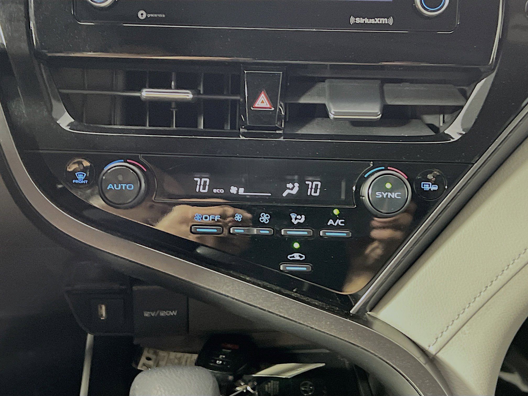 Used 2024 Toyota Camry LE w/ Convenience Package image 26