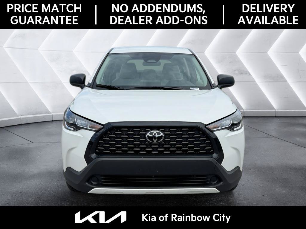 Used 2025 Toyota Corolla Cross L FWD image 2