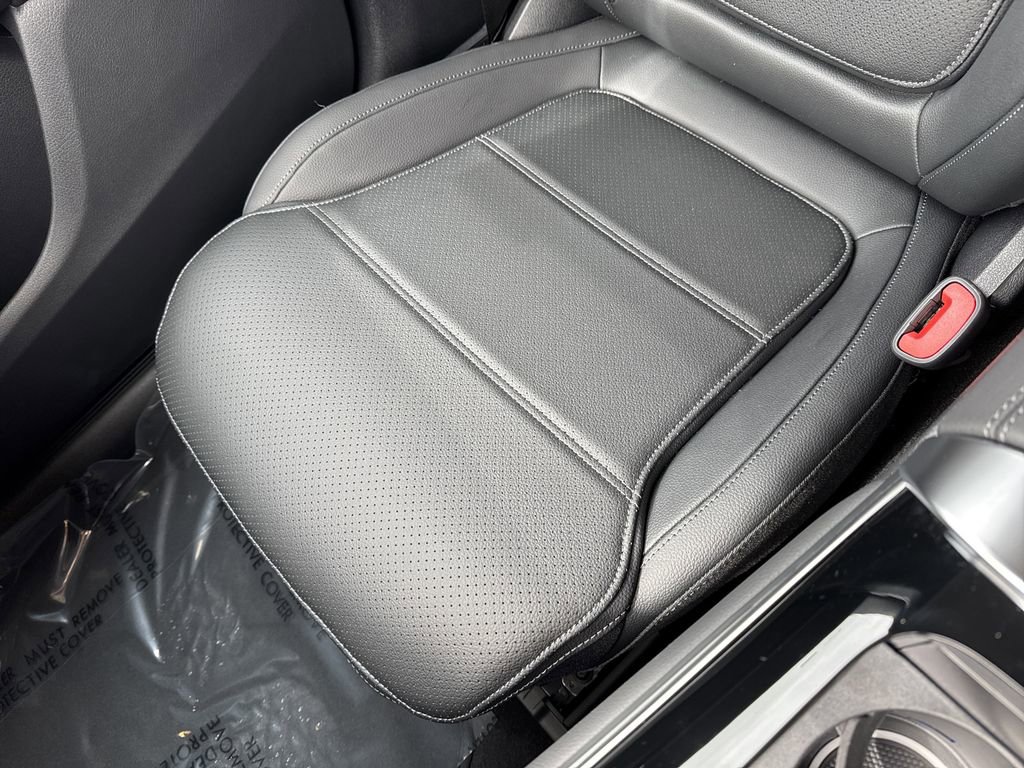 New 2025 Mercedes-Benz GLC 350e 4MATIC image 27