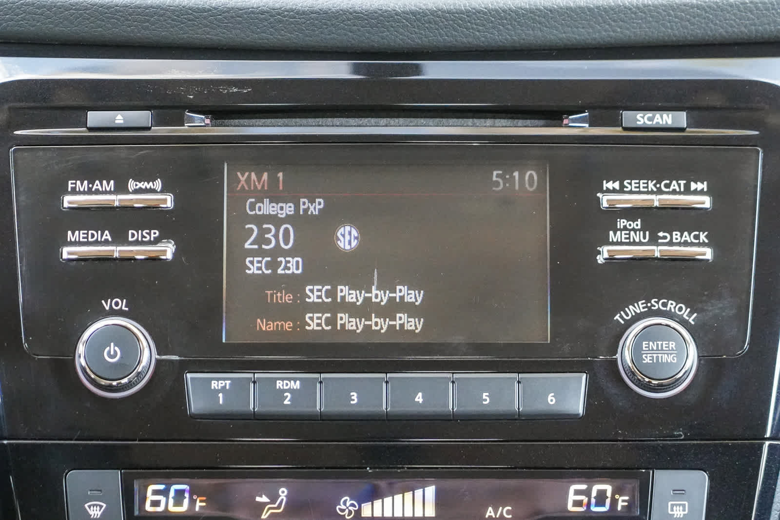Used 2018 Nissan Rogue Sport SV FWD image 14