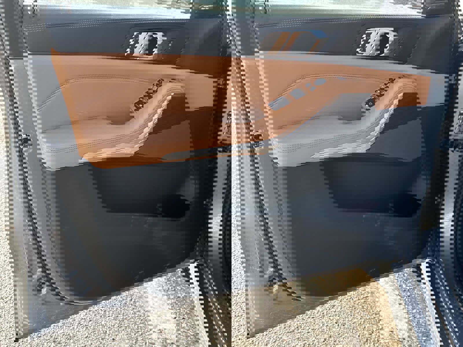 Used 2024 BMW X5 xDrive40i w/ M Sport Package image 24