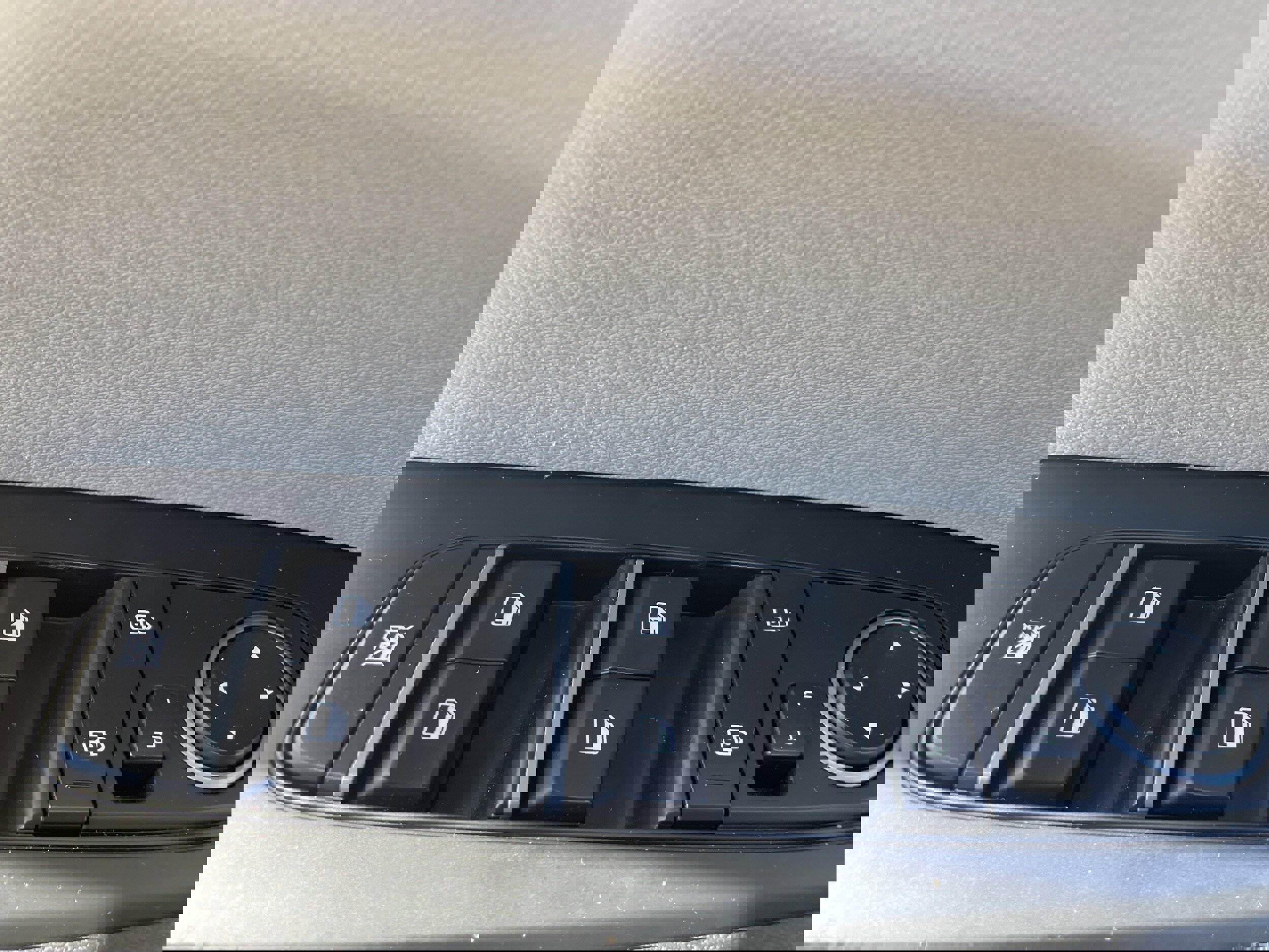 Used 2022 Kia Forte LXS image 17