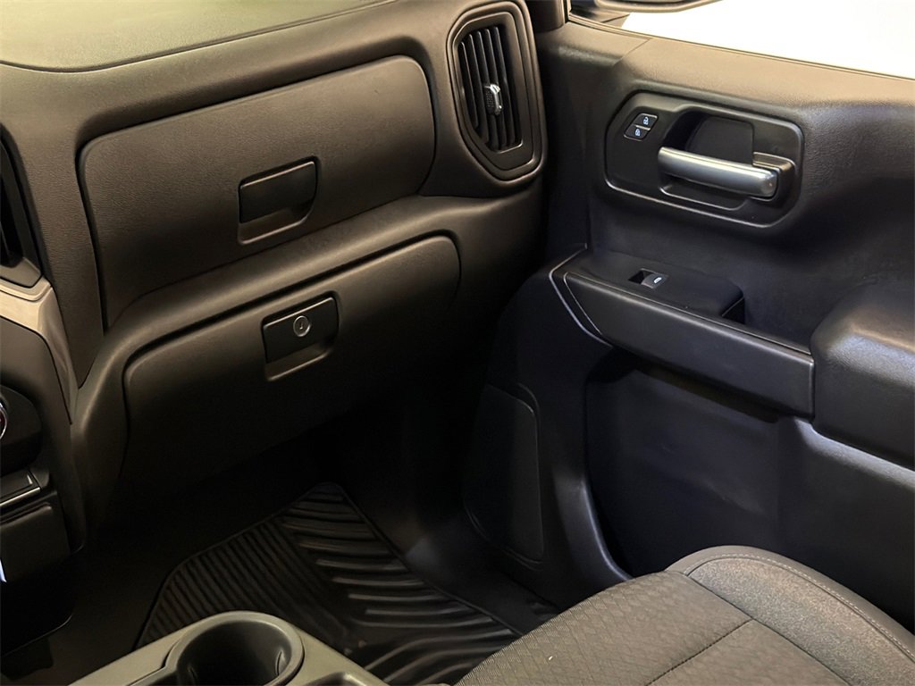 Used 2022 Chevrolet Silverado 1500 Custom image 16