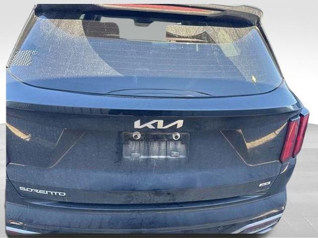 Used 2023 Kia Sorento SX image 9