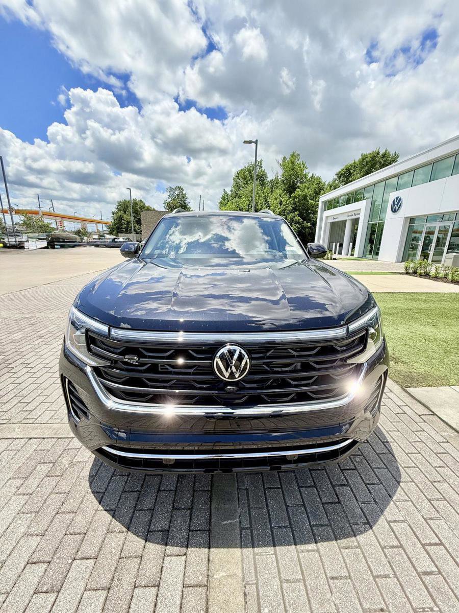New 2025 Volkswagen Atlas SEL Premium R-Line image 4