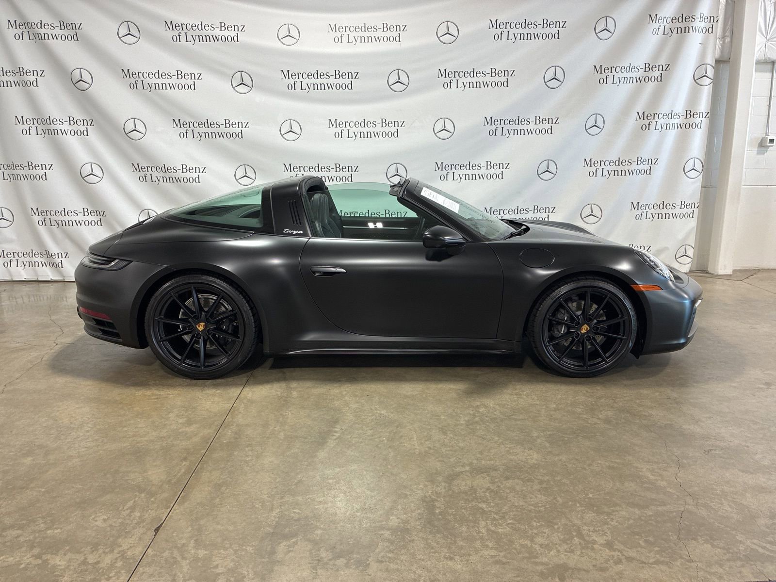 Used 2024 Porsche 911 Targa 4 image 4