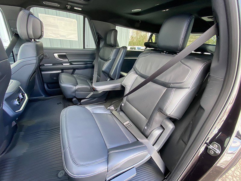 New 2026 Ford Expedition Max Platinum w/ Stealth Performance Package image 23