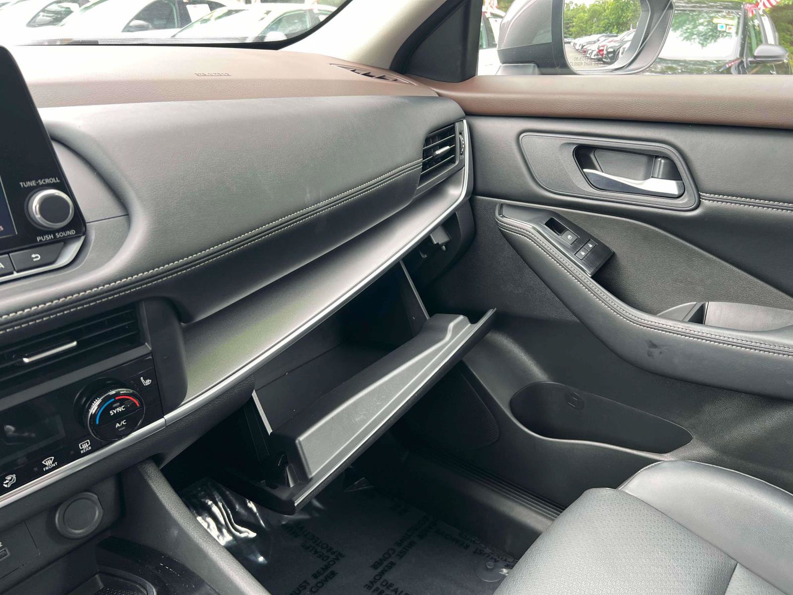 Used 2023 Nissan Rogue SV w/ SV Premium B Package AWD/4WD image 11