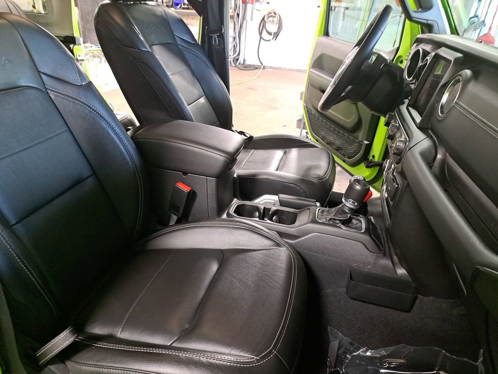 Used 2021 Jeep Wrangler Unlimited Sahara w/ Uconnect 4C Nav & Sound Group image 10