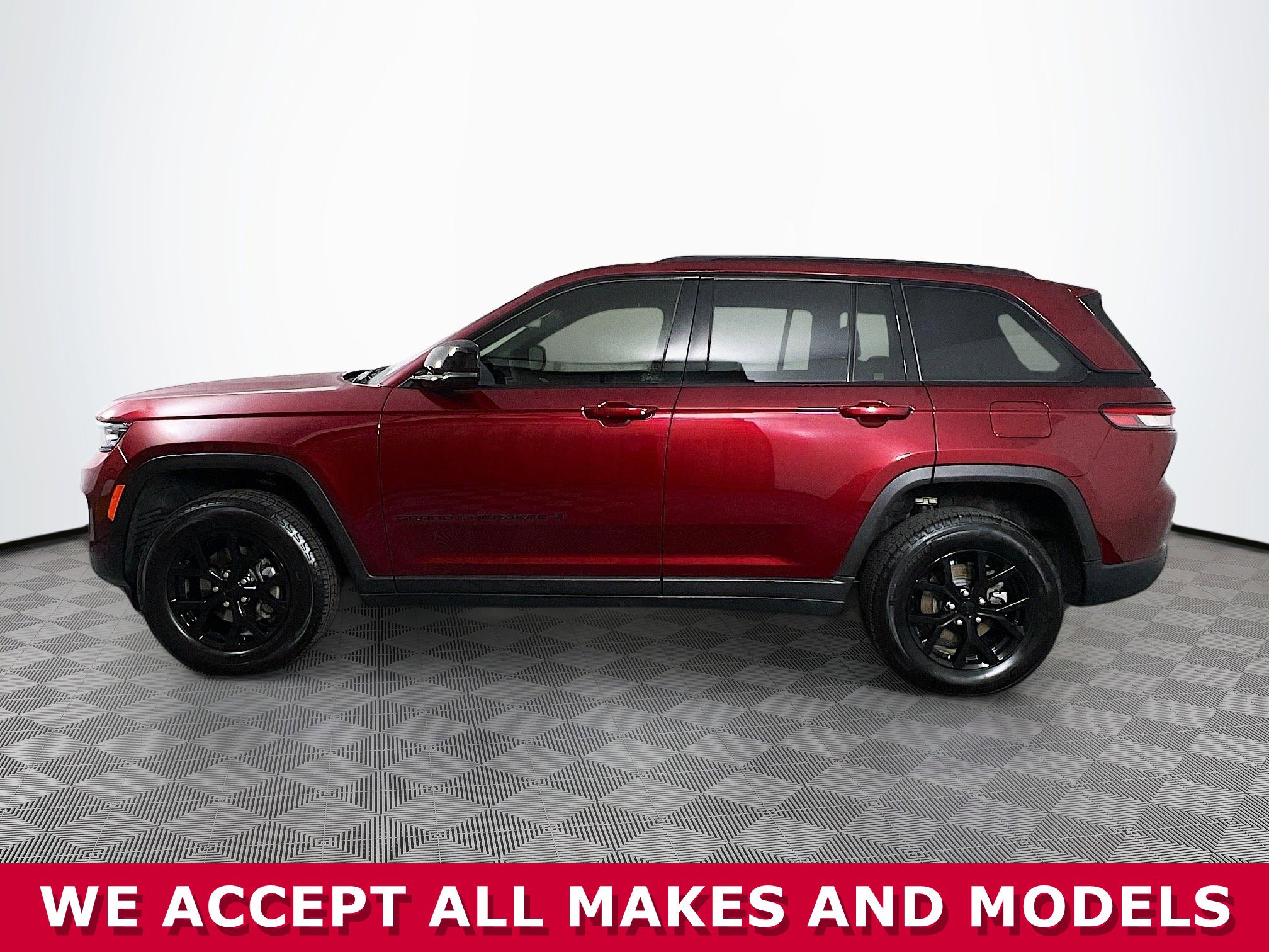 Used 2025 Jeep Grand Cherokee Altitude image 28