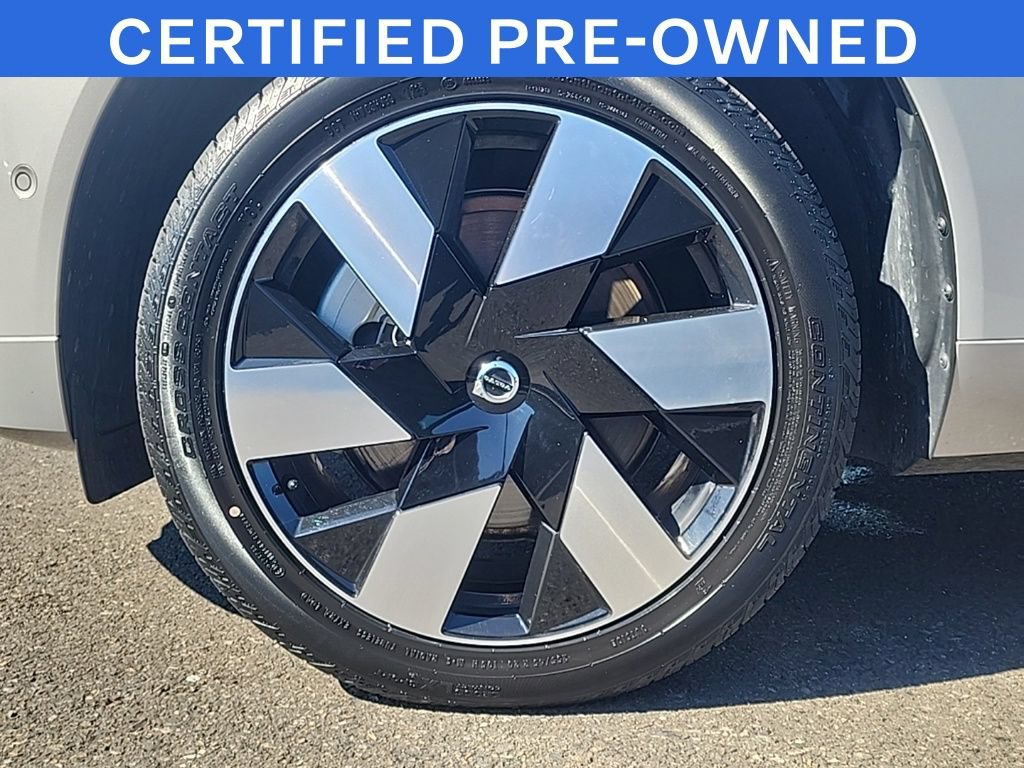 Certified 2024 Volvo XC60 T8 Plus w/ Protection Package Premier AWD/4WD image 28