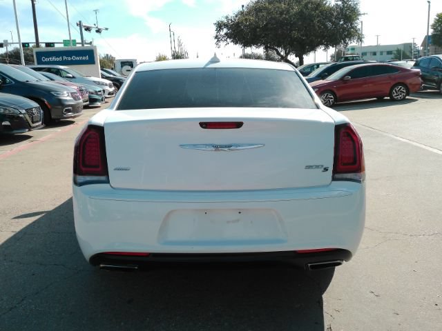 Used 2015 Chrysler 300 S AWD/4WD image 7