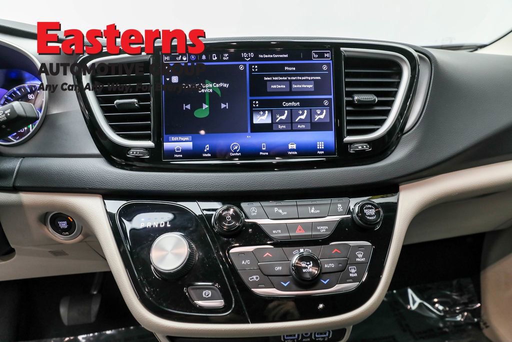 Used 2024 Chrysler Pacifica Touring-L image 12