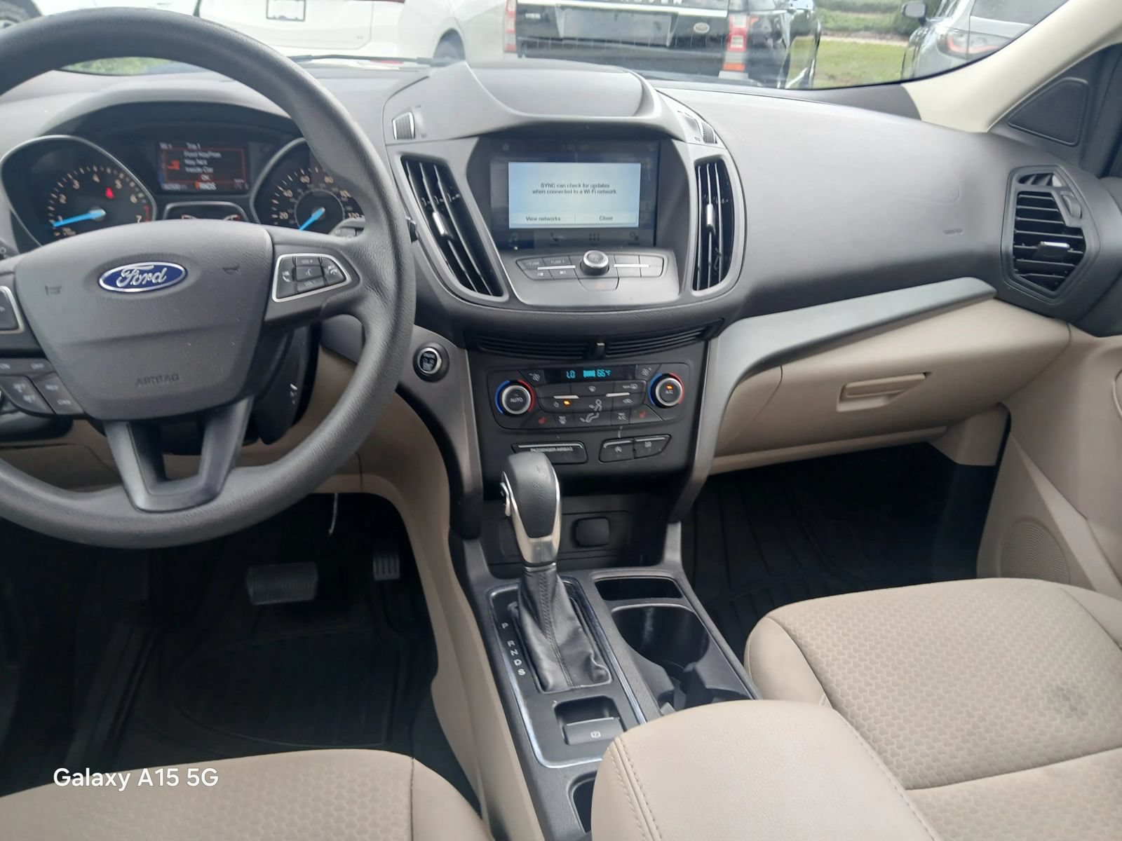 Used 2019 Ford Escape SE FWD image 27