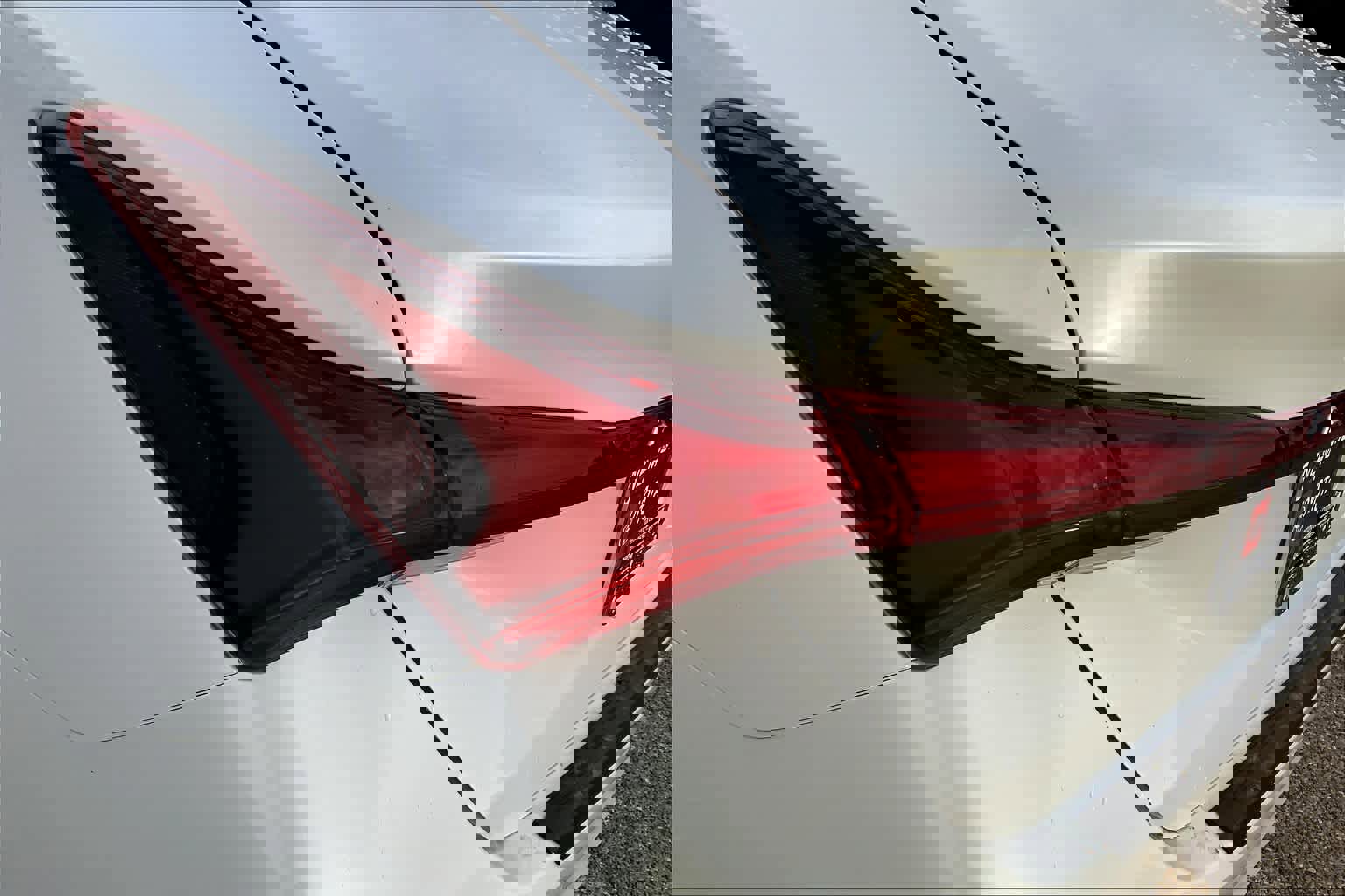 Used 2020 Toyota Avalon XLE image 28