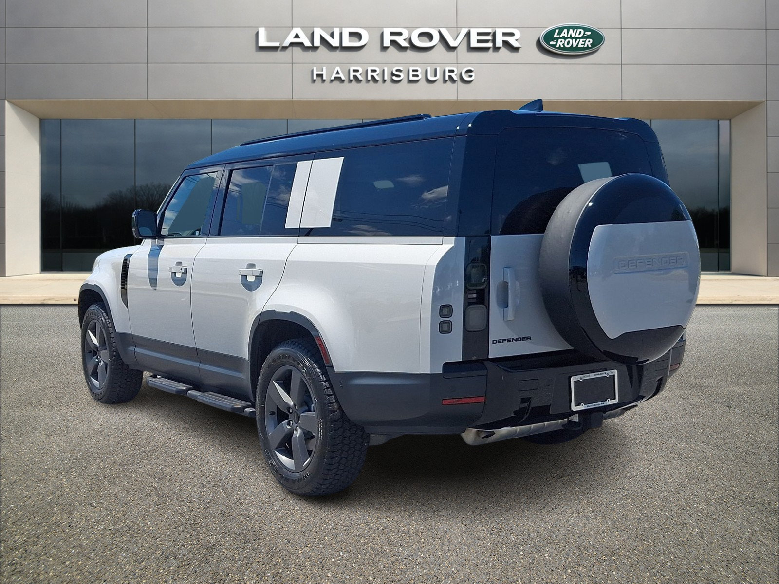 Used 2026 Land Rover Defender 130 S AWD/4WD image 3