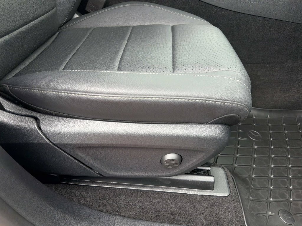 Used 2025 Mercedes-Benz GLE 350 4MATIC image 12