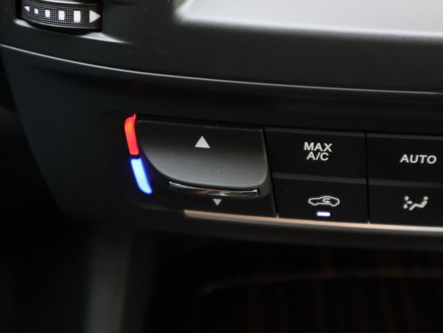 Used 2020 Maserati Levante GranLusso image 34