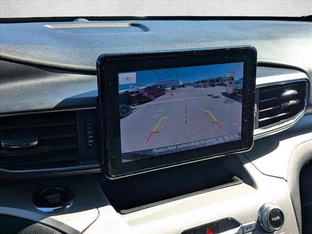 Used 2023 Ford Explorer XLT w/ Equipment Group 202A image 13