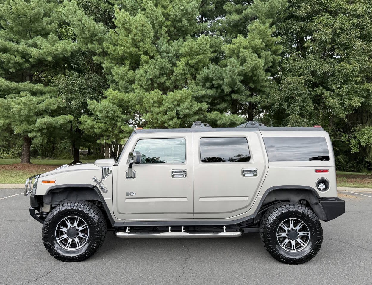 Used 2003 HUMMER H2 w/ Preferred Equipment Group AWD/4WD image 2