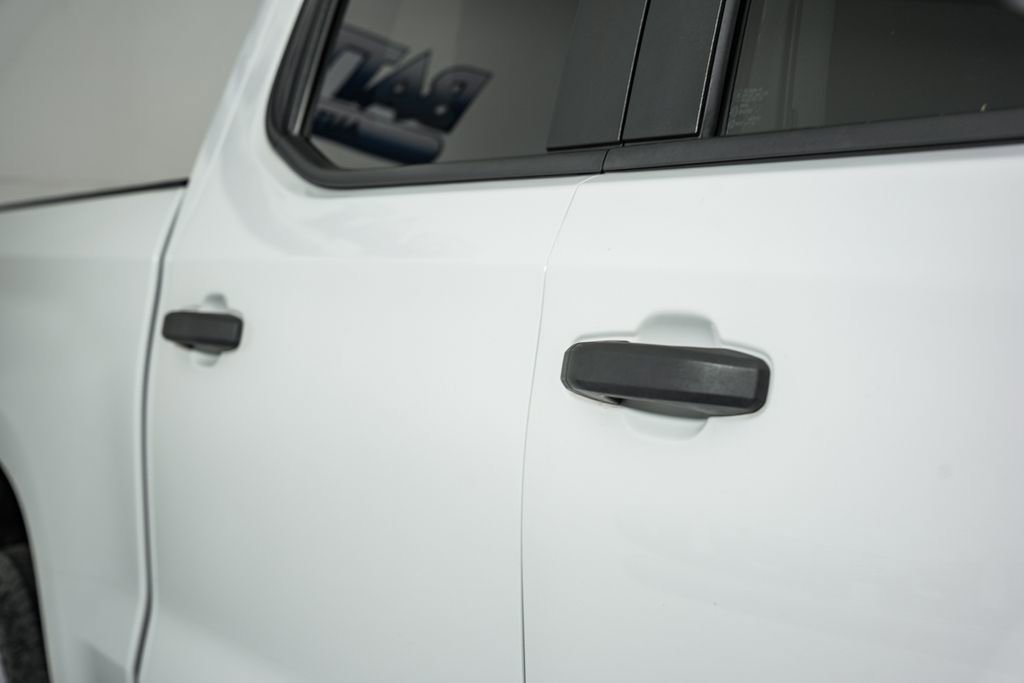 Used 2019 Chevrolet Silverado 1500 Custom w/ Custom Convenience Package image 16