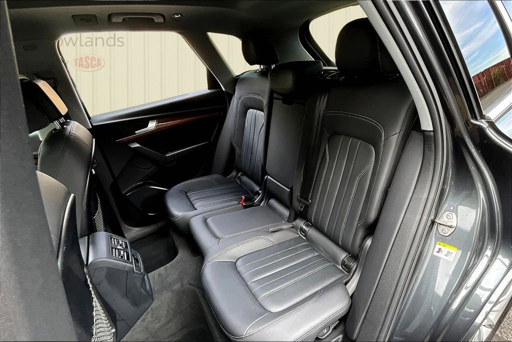 Used 2023 Audi Q5 2.0T Premium w/ Convenience Package image 23