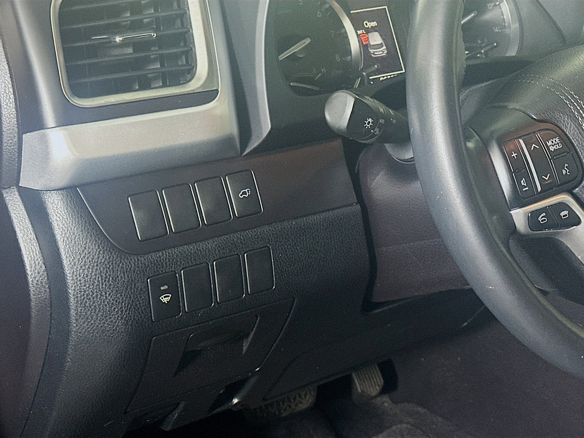 Used 2015 Toyota Highlander XLE image 16