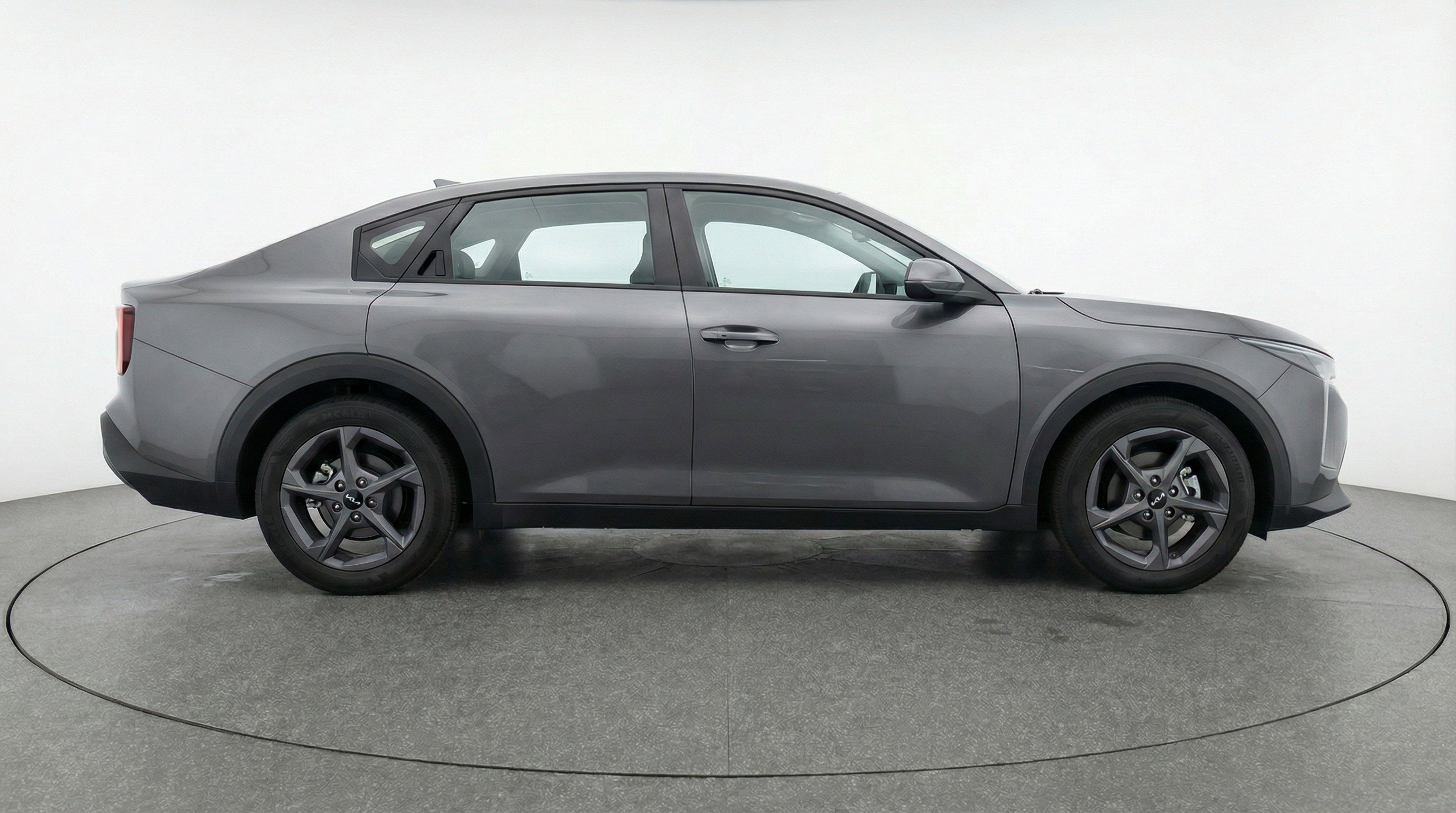 Used 2025 Kia K4 LXS image 11