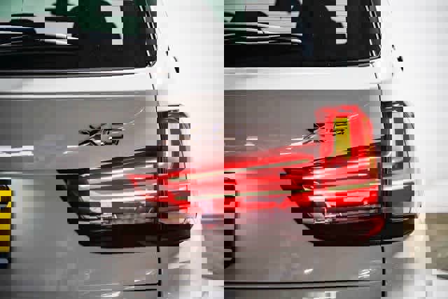 Used 2018 BMW X5 xDrive40e image 9